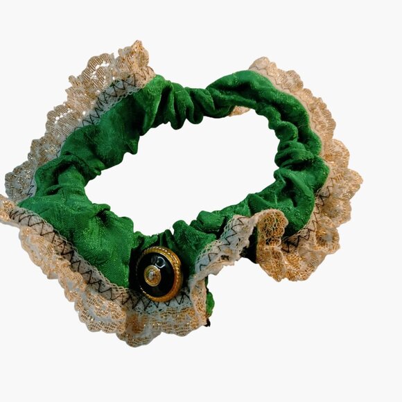 Green Lace  Armband Garter Saint Patricks Day Gold Black Button Luck of Irish - Picture 2 of 5